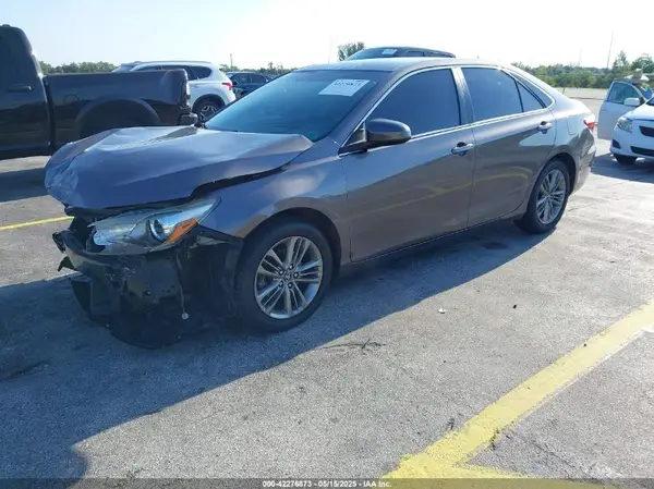 4T1BF1FK5HU358197 2017 TOYOTA CAMRY - Image 2