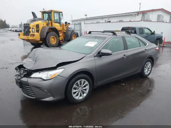 4T1BF1FK5HU358491 2017 TOYOTA CAMRY - Image 2
