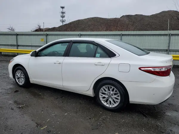 4T1BF1FK5HU361634 2017 TOYOTA CAMRY - Image 2