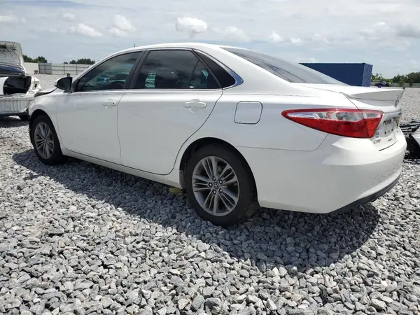 4T1BF1FK5HU361875 2017 TOYOTA CAMRY - Image 2