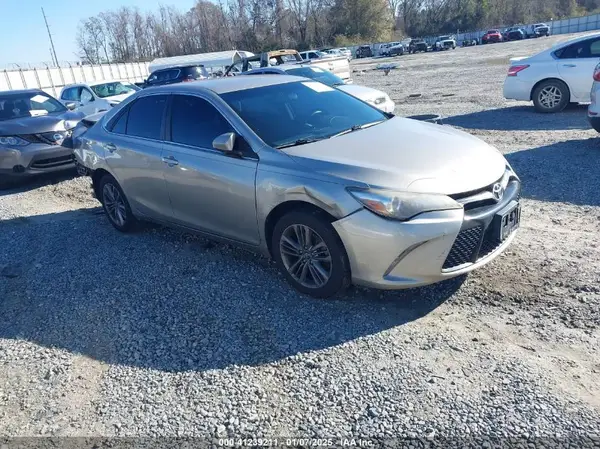 4T1BF1FK5HU361956 2017 TOYOTA CAMRY - Image 1