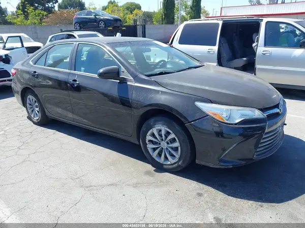 4T1BF1FK5HU362315 2017 TOYOTA CAMRY - Image 1