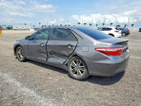 4T1BF1FK5HU363674 2017 TOYOTA CAMRY - Image 2
