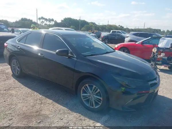 4T1BF1FK5HU368390 2017 TOYOTA CAMRY - Image 1