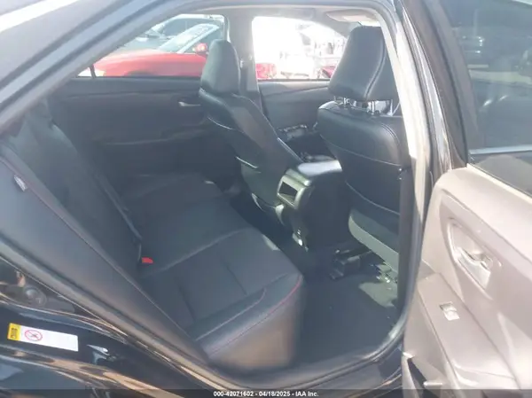 4T1BF1FK5HU368390 2017 TOYOTA CAMRY - Image 8