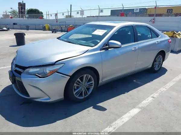 4T1BF1FK5HU369054 2017 TOYOTA CAMRY - Image 2