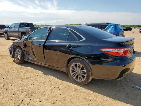 4T1BF1FK5HU369670 2017 TOYOTA CAMRY - Image 2