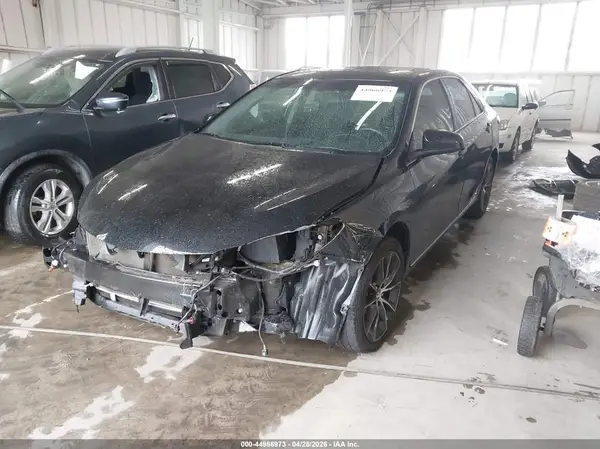 4T1BF1FK5HU371161 2017 TOYOTA CAMRY - Image 2