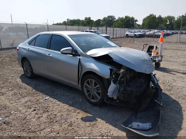 4T1BF1FK5HU371340 2017 TOYOTA CAMRY - Image 1
