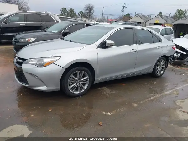 4T1BF1FK5HU371774 2017 TOYOTA CAMRY - Image 2