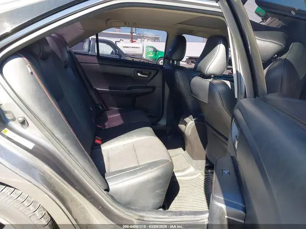 4T1BF1FK5HU375758 2017 TOYOTA CAMRY - Image 8