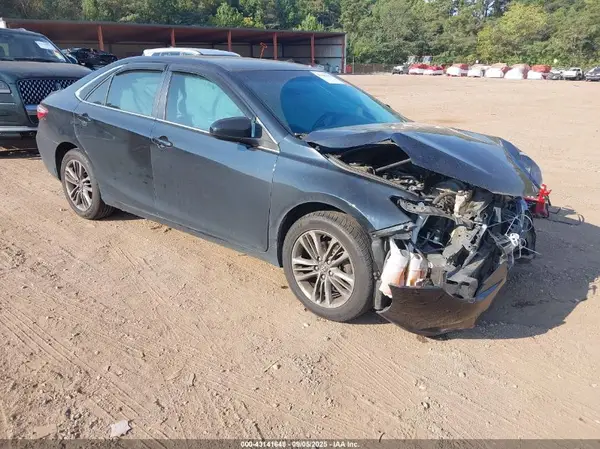 4T1BF1FK5HU377333 2017 TOYOTA CAMRY - Image 1
