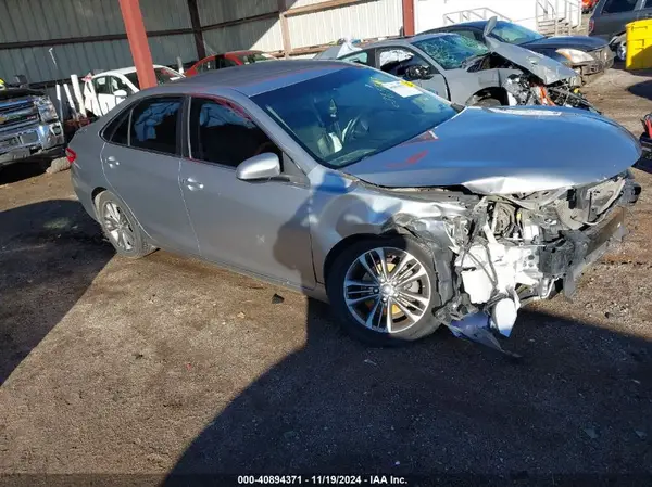 4T1BF1FK5HU378644 2017 TOYOTA CAMRY - Image 1