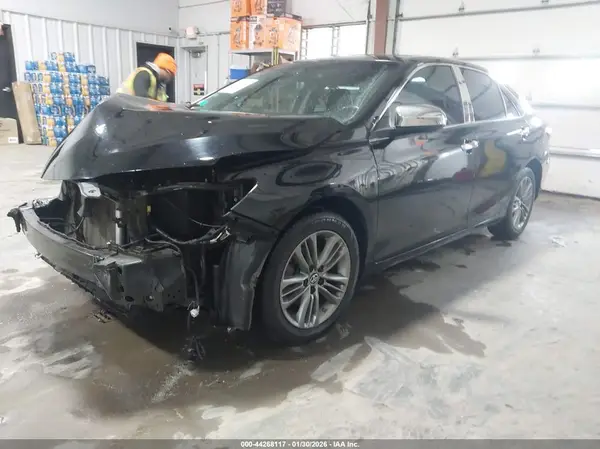 4T1BF1FK5HU378899 2017 TOYOTA CAMRY - Image 2