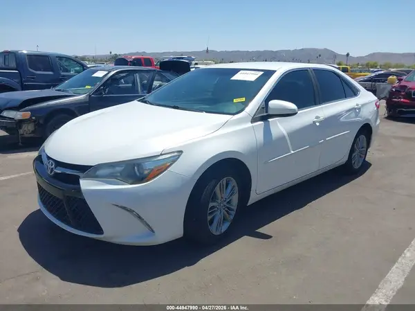 4T1BF1FK5HU381043 2017 TOYOTA CAMRY - Image 2