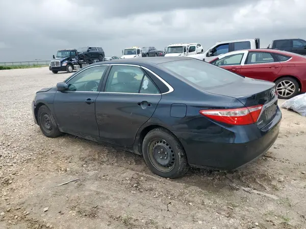 4T1BF1FK5HU381138 2017 TOYOTA CAMRY - Image 2