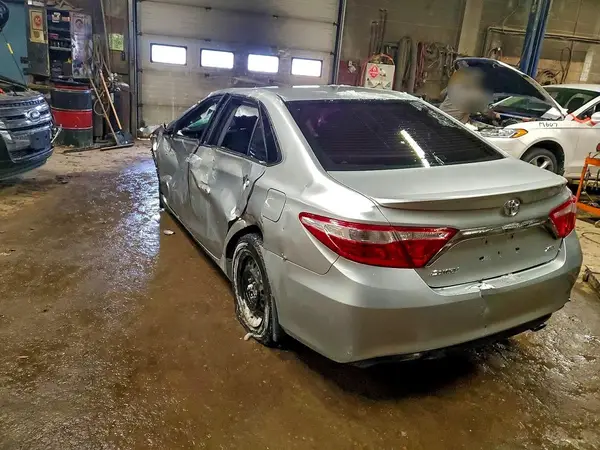 4T1BF1FK5HU382144 2017 TOYOTA CAMRY - Image 2
