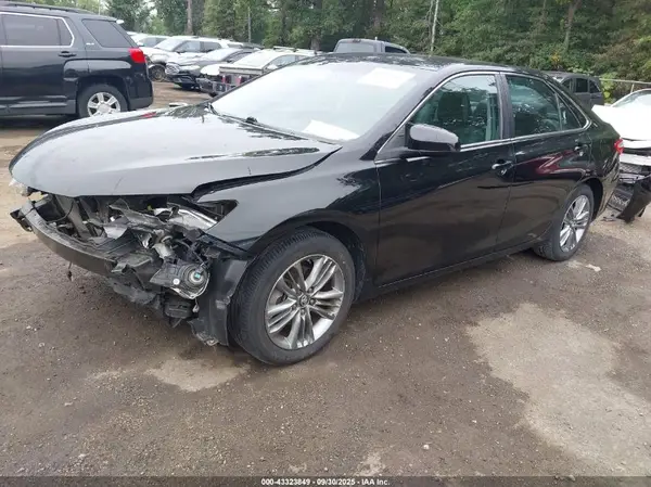 4T1BF1FK5HU383021 2017 TOYOTA CAMRY - Image 2
