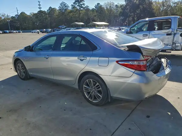 4T1BF1FK5HU383813 2017 TOYOTA CAMRY - Image 2