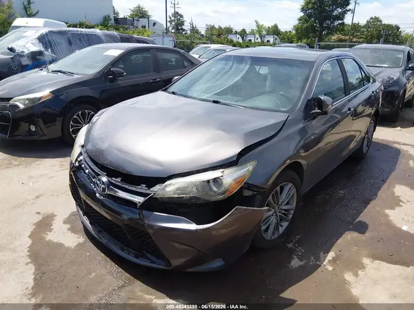 4T1BF1FK5HU384122 2017 TOYOTA CAMRY - Image 2