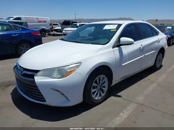 4T1BF1FK5HU384167 2017 TOYOTA CAMRY - Image 2