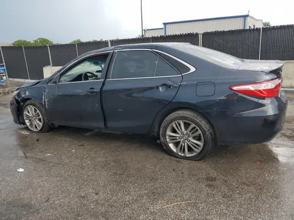 4T1BF1FK5HU384184 2017 TOYOTA CAMRY - Image 2