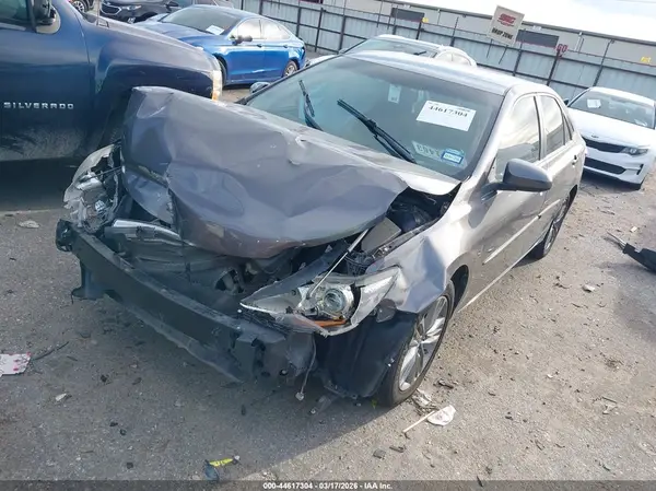 4T1BF1FK5HU385769 2017 TOYOTA CAMRY - Image 2