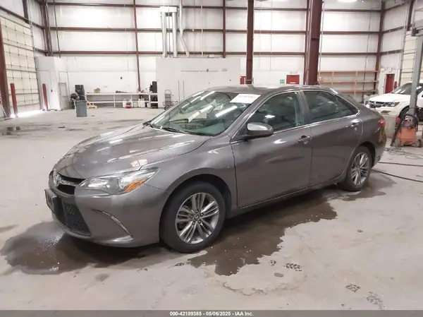 4T1BF1FK5HU389773 2017 TOYOTA CAMRY - Image 2