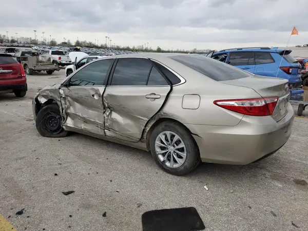 4T1BF1FK5HU393080 2017 TOYOTA CAMRY - Image 2