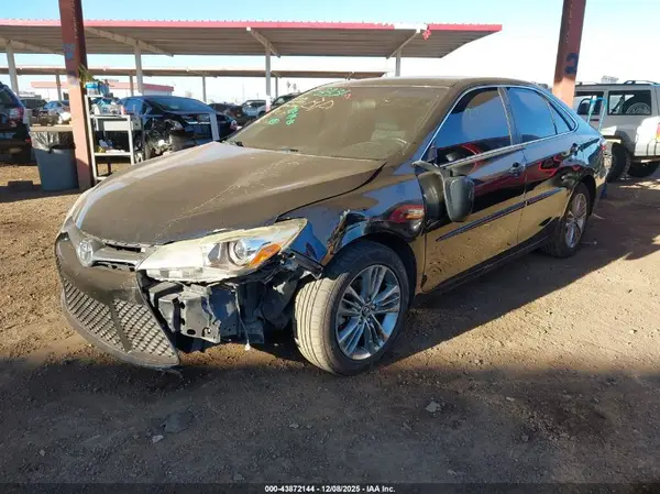 4T1BF1FK5HU394214 2017 TOYOTA CAMRY - Image 2