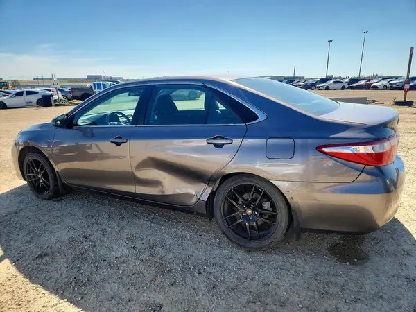 4T1BF1FK5HU395279 2017 TOYOTA CAMRY - Image 2