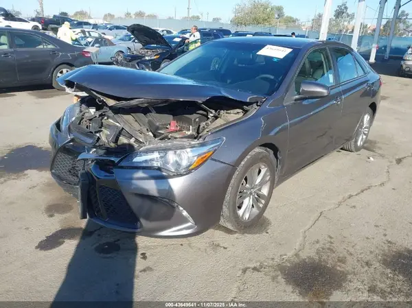4T1BF1FK5HU395394 2017 TOYOTA CAMRY - Image 2