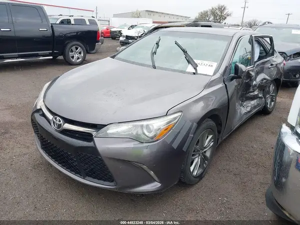 4T1BF1FK5HU395590 2017 TOYOTA CAMRY - Image 2