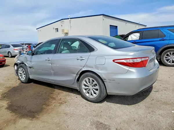 4T1BF1FK5HU396173 2017 TOYOTA CAMRY - Image 2
