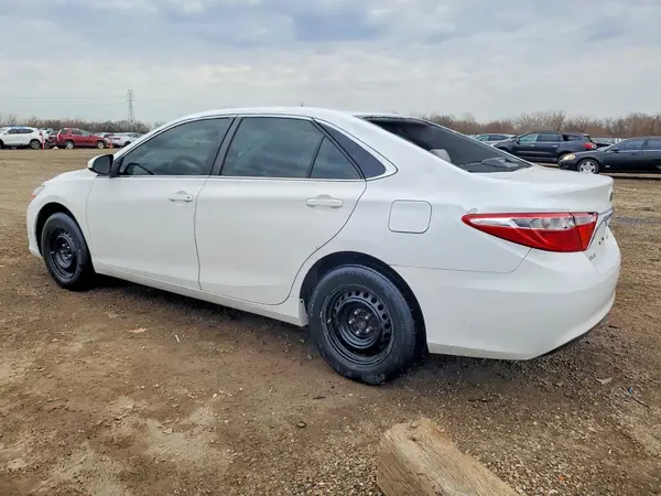 4T1BF1FK5HU397856 2017 TOYOTA CAMRY - Image 2