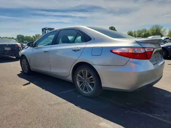 4T1BF1FK5HU399090 2017 TOYOTA CAMRY - Image 2