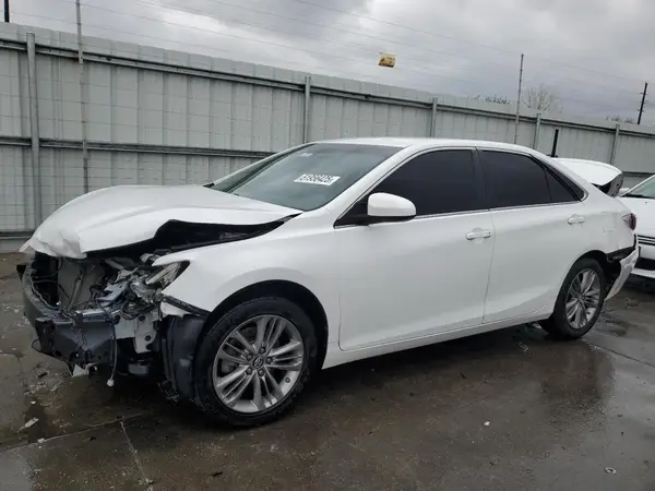 4T1BF1FK5HU400044 2017 TOYOTA CAMRY - Image 1