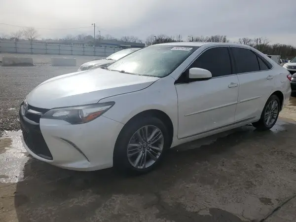 4T1BF1FK5HU401615 2017 TOYOTA CAMRY - Image 1
