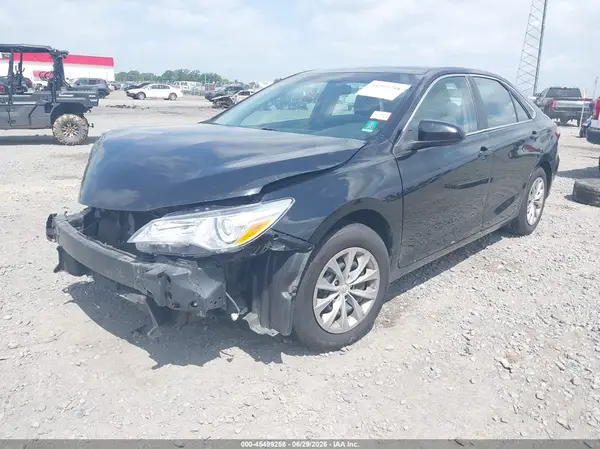 4T1BF1FK5HU403140 2017 TOYOTA CAMRY - Image 2