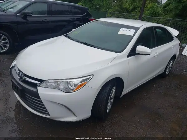 4T1BF1FK5HU404532 2017 TOYOTA CAMRY - Image 2
