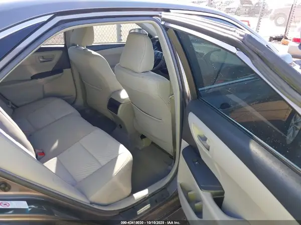 4T1BF1FK5HU404725 2017 TOYOTA CAMRY - Image 8