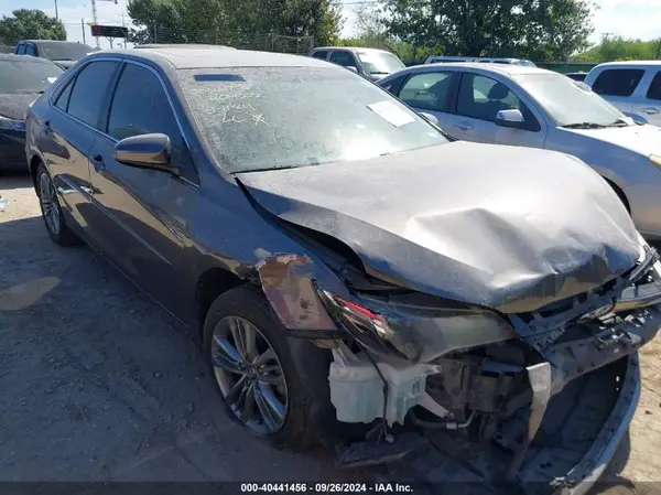 4T1BF1FK5HU409505 2017 TOYOTA CAMRY - Image 1