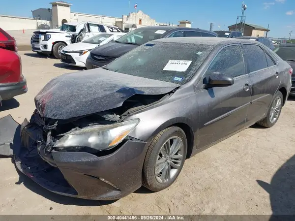 4T1BF1FK5HU409505 2017 TOYOTA CAMRY - Image 2