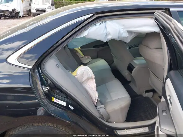 4T1BF1FK5HU409634 2017 TOYOTA CAMRY - Image 8