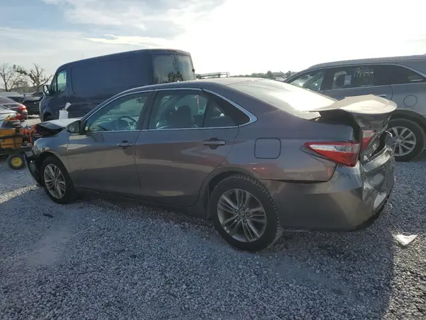 4T1BF1FK5HU409973 2017 TOYOTA CAMRY - Image 2
