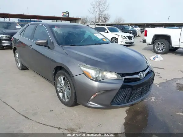 4T1BF1FK5HU410590 2017 TOYOTA CAMRY - Image 1