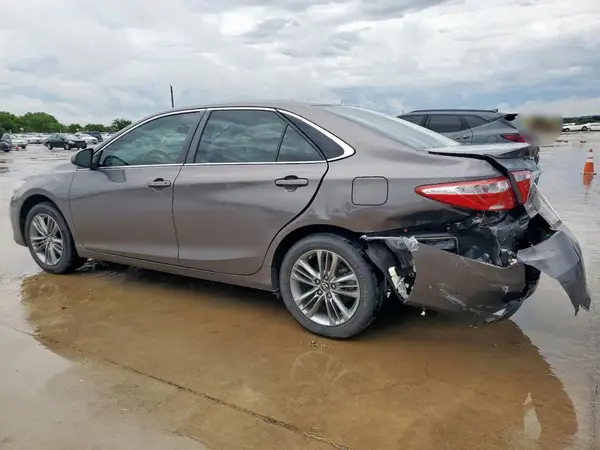 4T1BF1FK5HU412274 2017 TOYOTA CAMRY - Image 2
