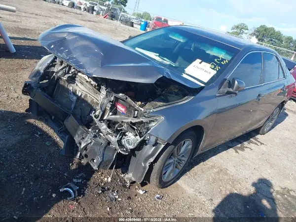 4T1BF1FK5HU413067 2017 TOYOTA CAMRY - Image 2