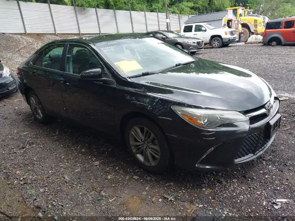 4T1BF1FK5HU413456 2017 TOYOTA CAMRY - Image 1
