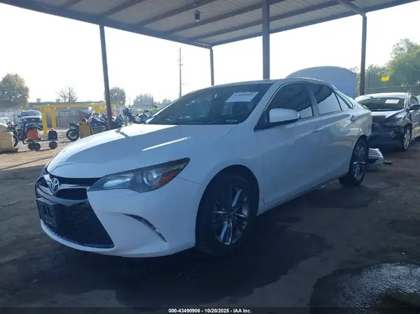 4T1BF1FK5HU413506 2017 TOYOTA CAMRY - Image 2